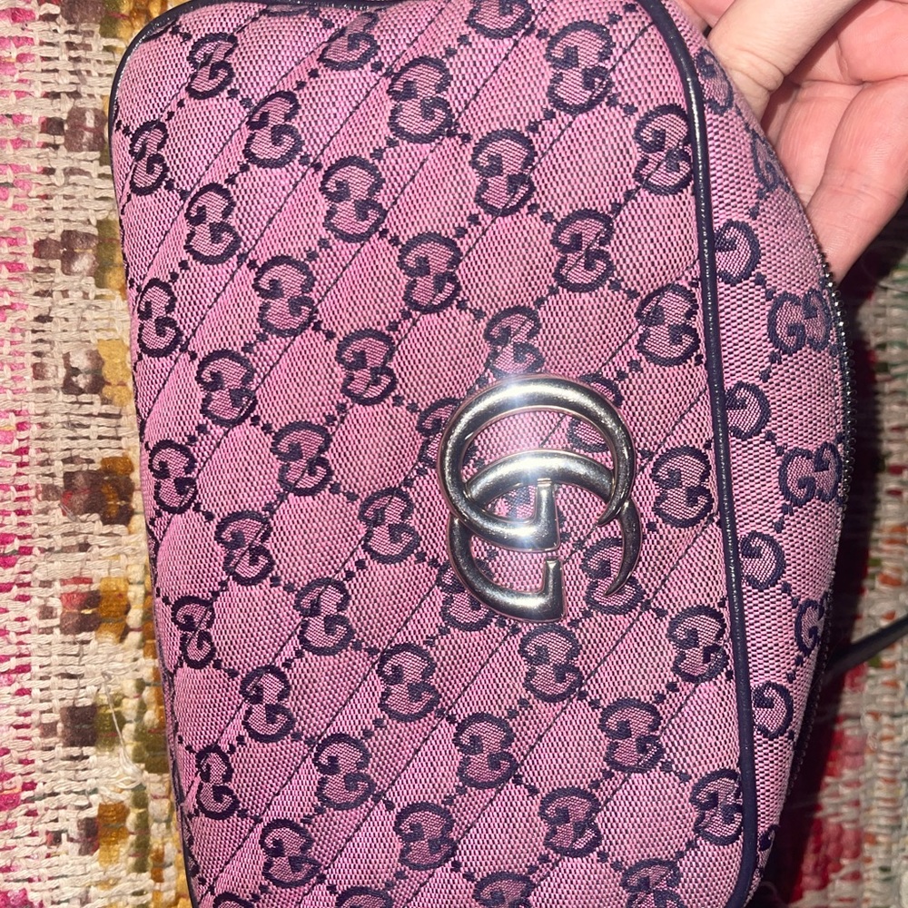 Pink Gucci Purse. Navy blue adjustable straps